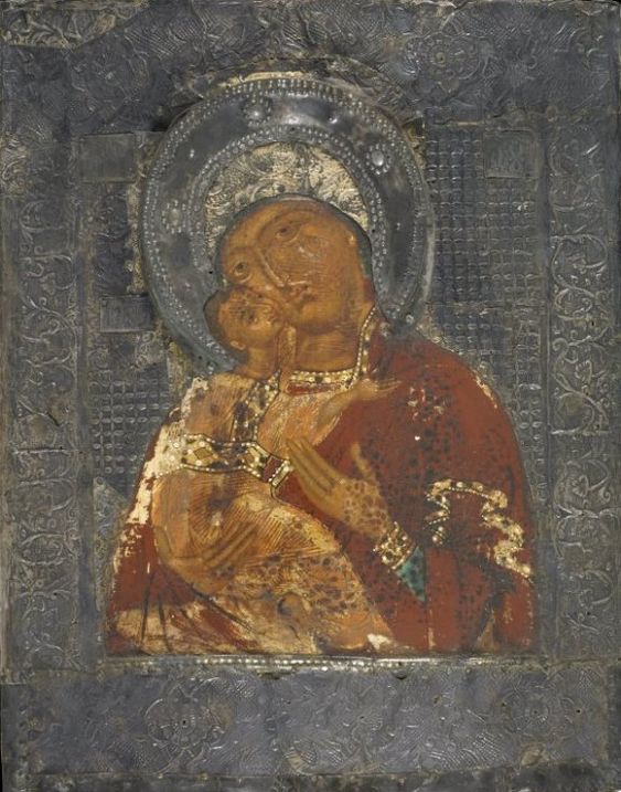 The Theotokos of Vladimir covered with a silver-gilt riza (early 17th century)